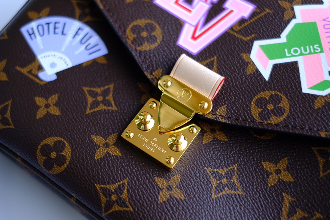 LV M40780老花丝印 POCHETTE METIS 手袋(图11) LV M40780老花丝印 POCHETTE METIS 手袋(图11)