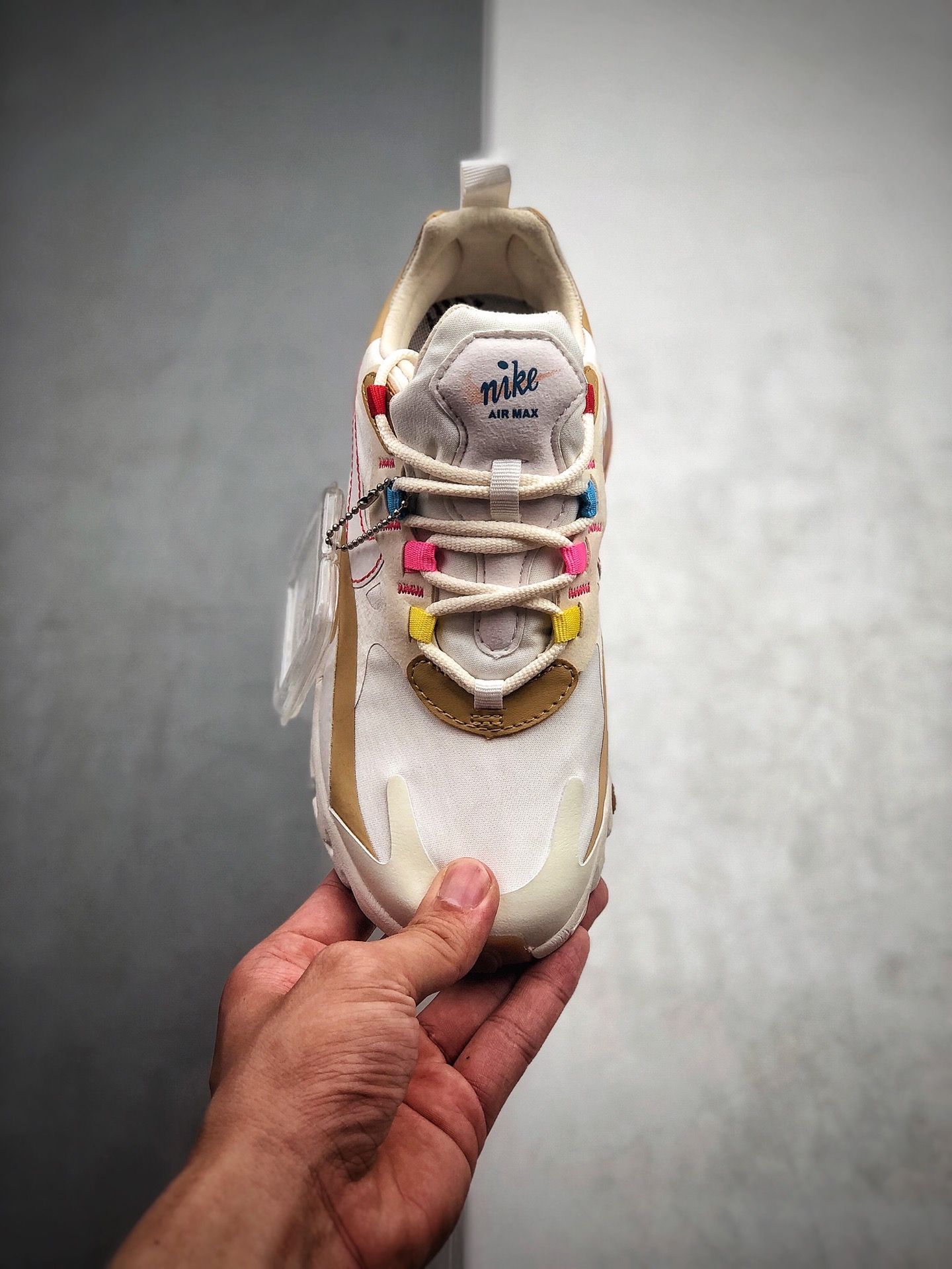 180  耐克 Nike React Air Max 270 React LA Edition 白咖 高桥盾网纱系列机能半气垫跑步鞋CQ0208-101