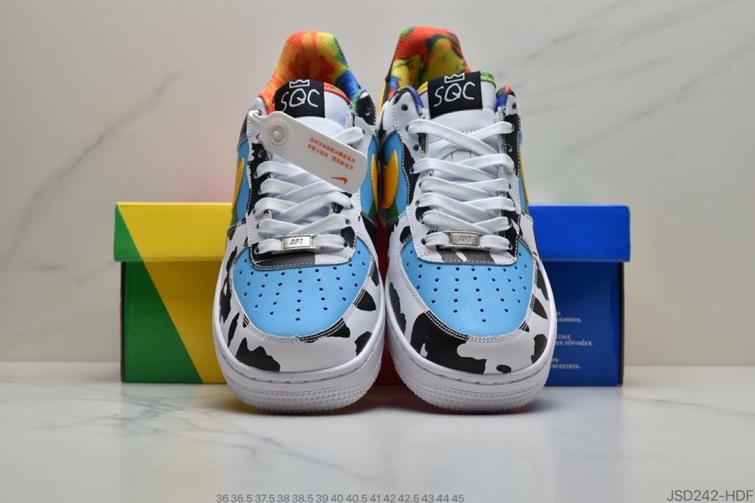 200   Ben & Jerry's x Nike l牛奶冰淇淋拖鞋CU3244-100