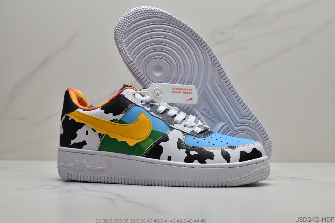 200   Ben & Jerry's x Nike l牛奶冰淇淋拖鞋CU3244-100