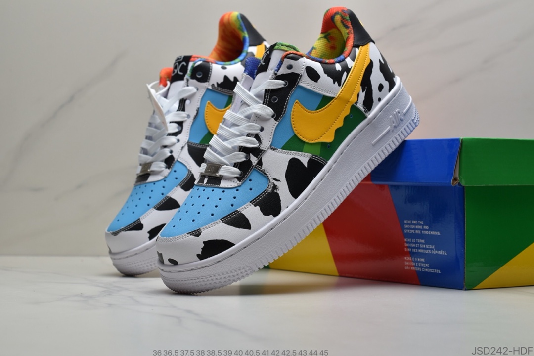 200   Ben & Jerry's x Nike l牛奶冰淇淋拖鞋CU3244-100