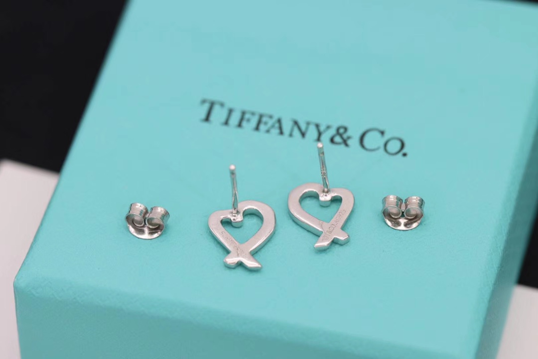 Tiffany & Co. Tiff 蒂*尼 纯银 心形耳钉