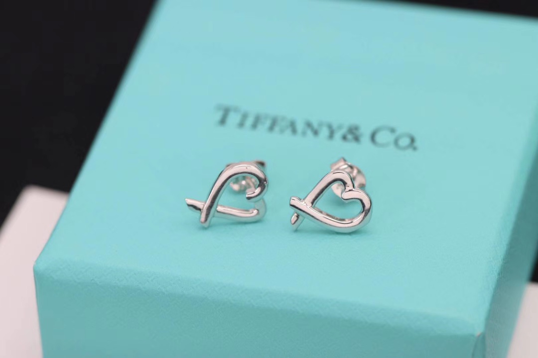 Tiffany & Co. Tiff 蒂*尼 纯银 心形耳钉