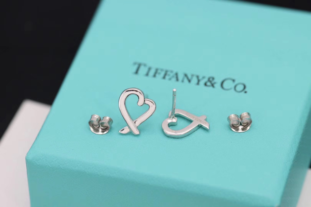 Tiffany & Co. Tiff 蒂*尼 纯银 心形耳钉