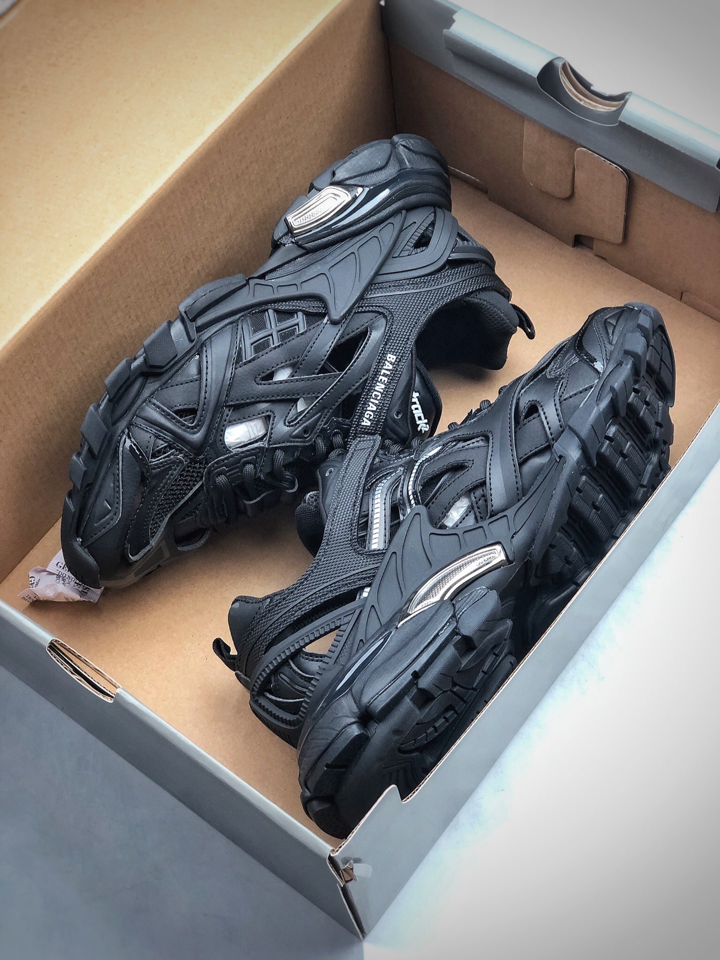 580 巴黎世家4.0新配色出货黑色 巴黎世家4代 Balenciaga Track 4.0 巴黎世家四代