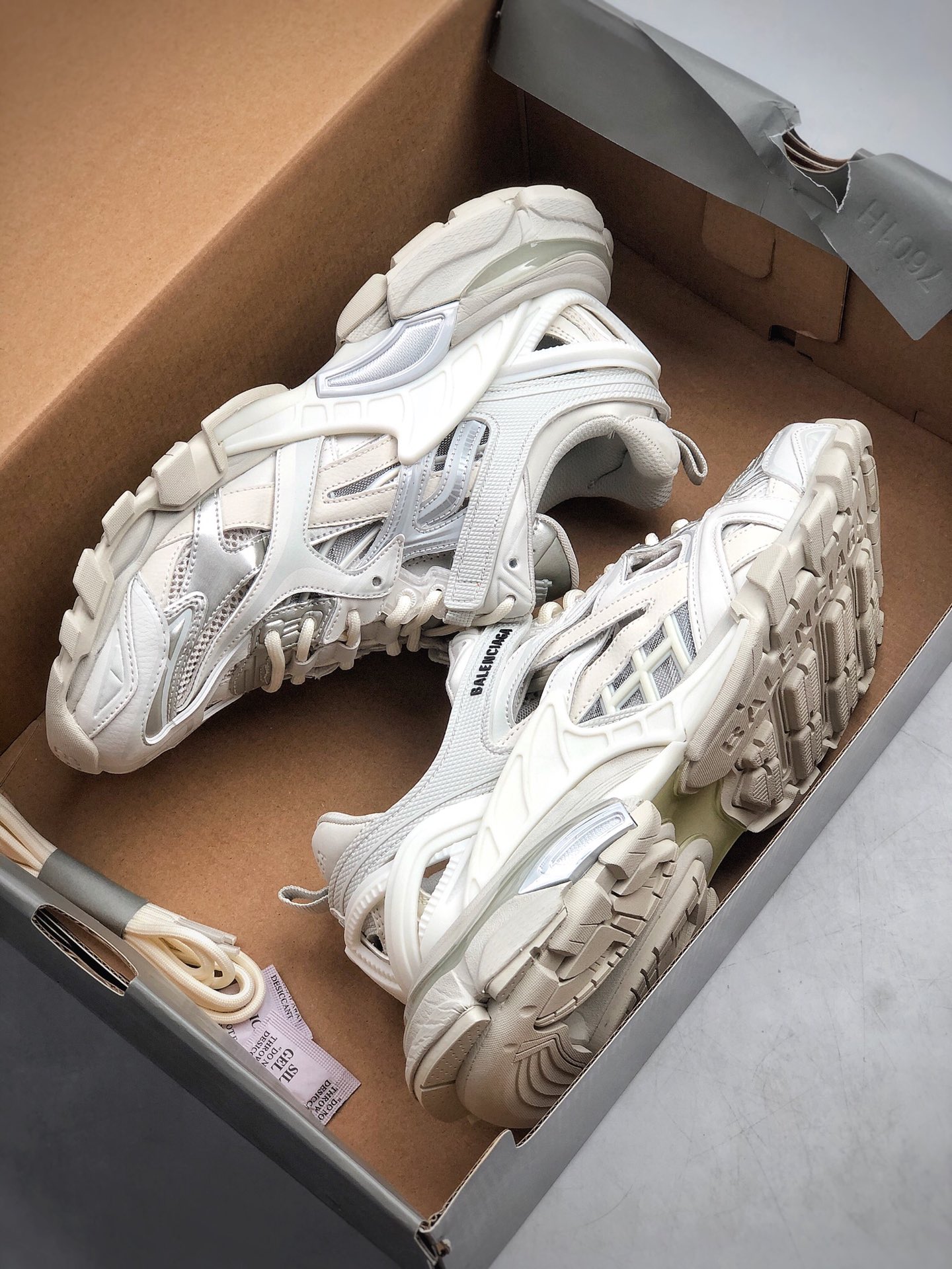 580 巴黎世家4.0新配色出货白色 巴黎世家4代 Balenciaga Track 4.0 巴黎世家四代