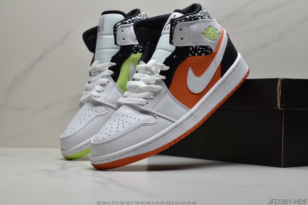 170 公司级  乔丹/Air Jordan 1 Mid “Light Smoke Grey”烟灰 554724-092
