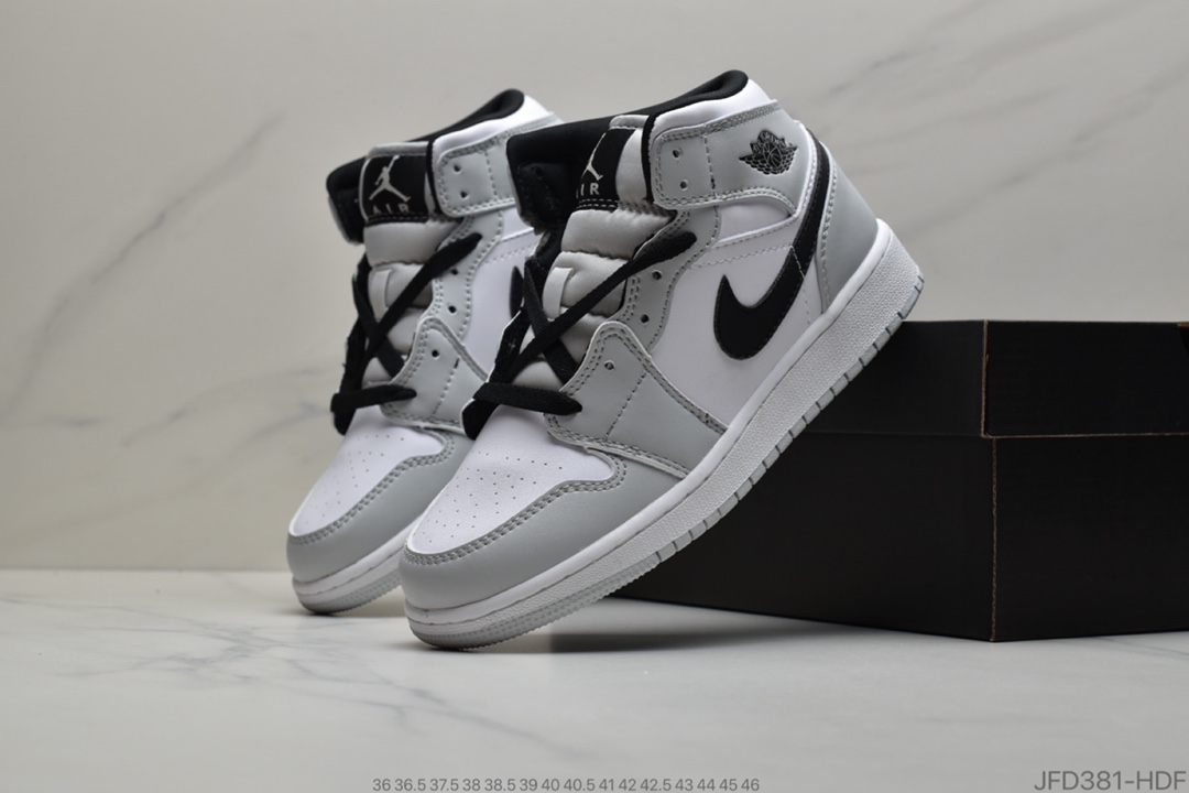 170 公司级  乔丹/Air Jordan 1 Mid “Light Smoke Grey”烟灰 554724-092