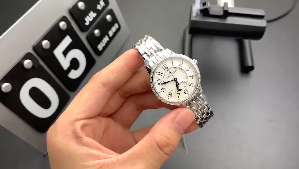 Jaeger-LeCoultre - Classic Timepiece