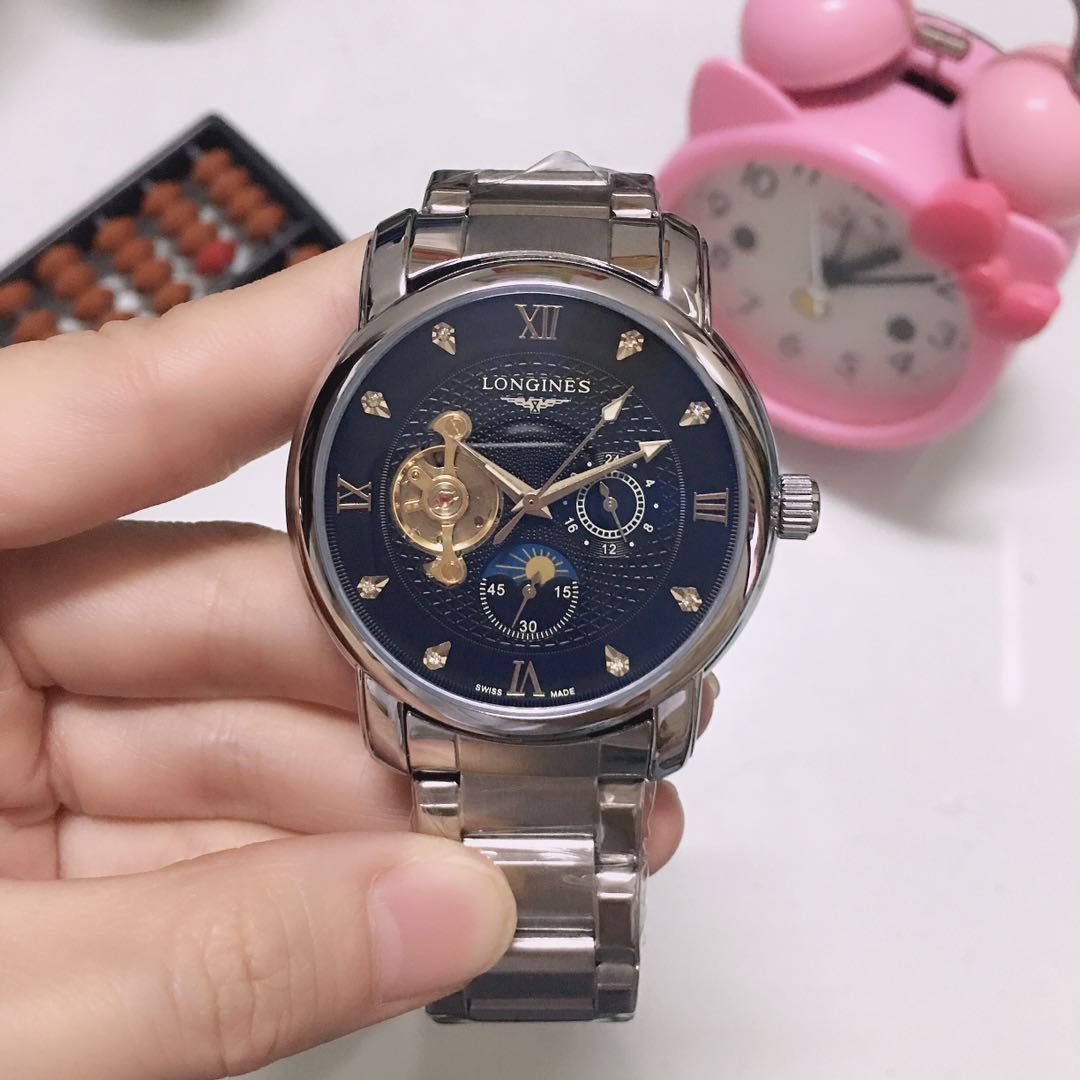 NO:150283,Longines 1 LONGINES nine flywheels fully automatic sun, moon and star machinery, 6-character digits when walking during the day (sun) [sun] when walking at night (moon) [moon] contains the best quality materials and meticulous craftsmanship!  Super mineral stained glass, vacuum plating, precision waterproof, diameter 42m/12m, high-end atmospheric and high-end, gentleman's first choice, longines19860909浪琴一LONGINES九飞轮全自动日月星辰机械,6字位白天走时(太阳)[太阳]晚上走时(月亮)[月亮]蕴含最优质的材料与一丝不苟的工艺！超强矿物质幻彩玻璃,真空电镀,精密防水,直径42m/12m,高端大气上档次,绅士首选,,,longines,Watch