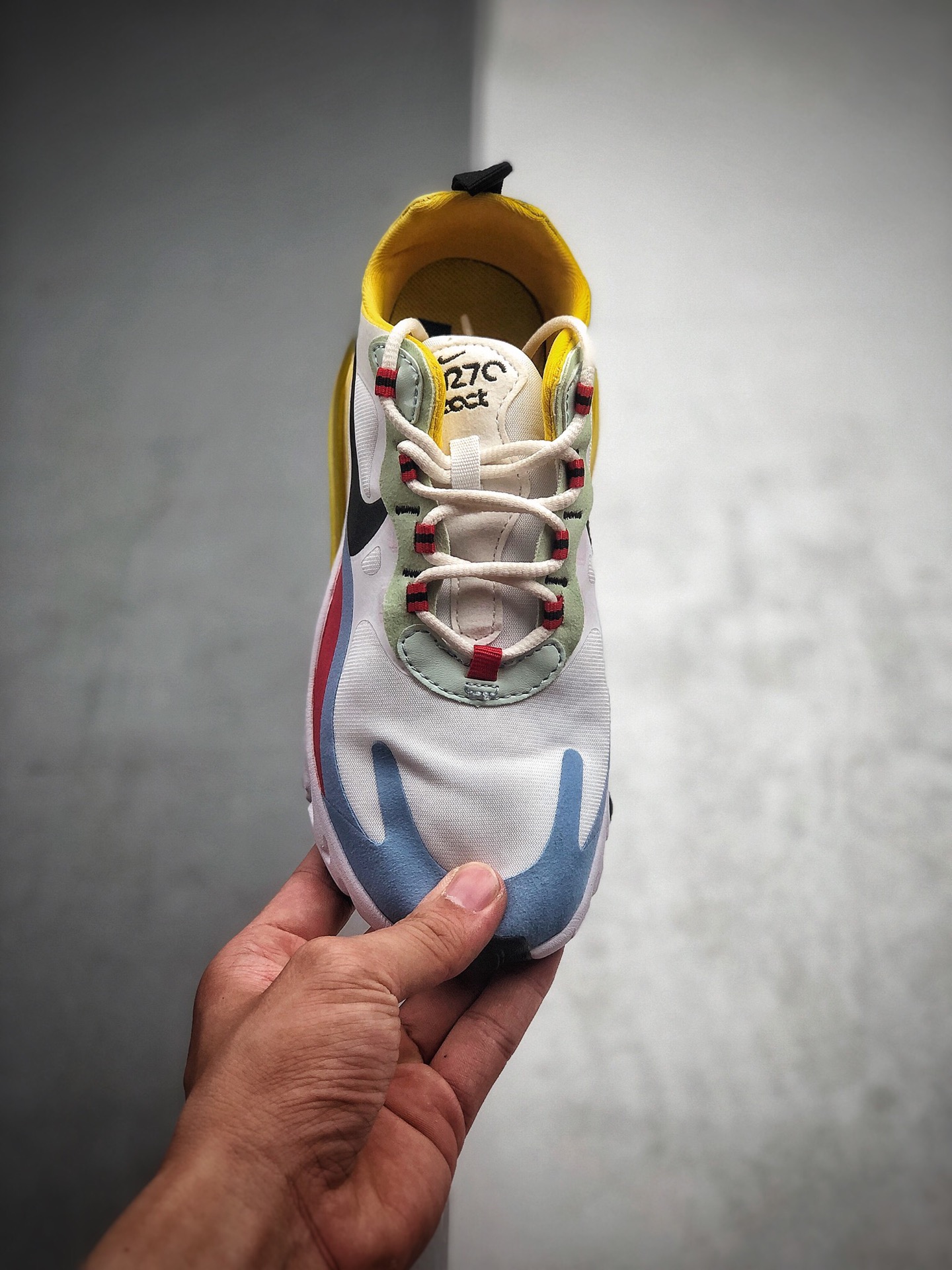 110 耐克 Nike React Air Max 270 React 高桥盾网纱系列 机能半气垫跑步鞋货号 DA2610-161
