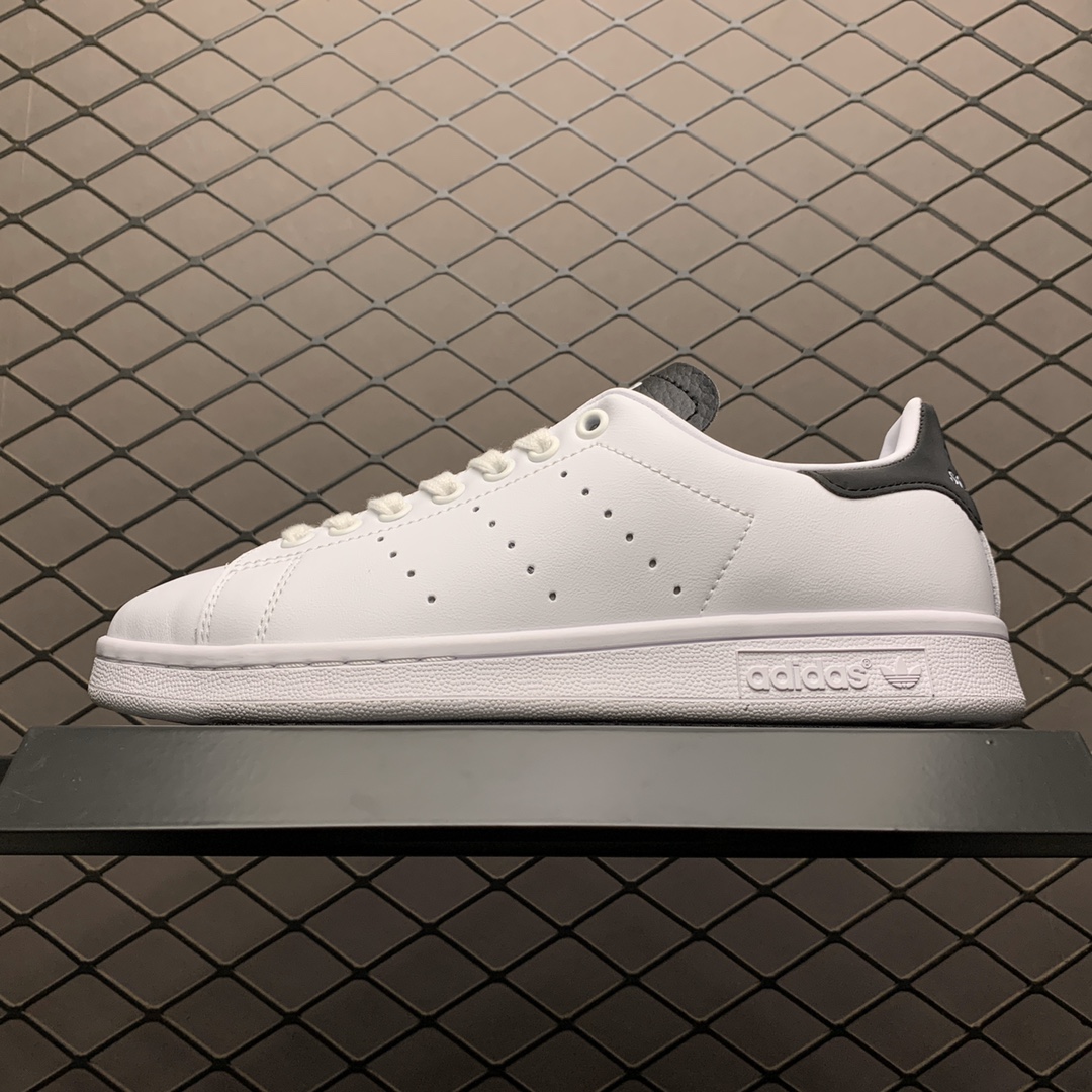 180 Adidas 阿迪达斯 Stan Smith 史密斯低帮运动休闲板鞋 EG4549