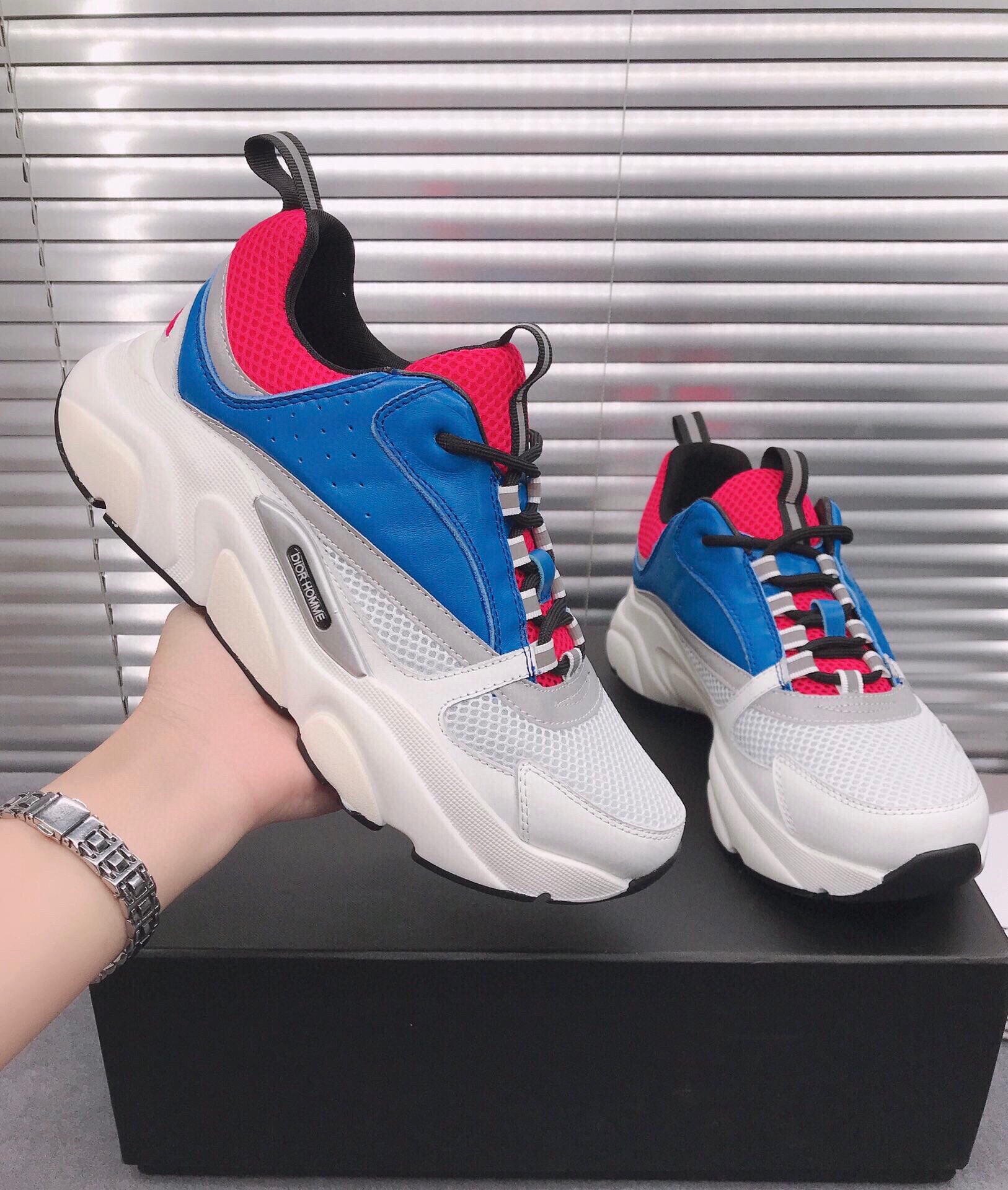 [Dior] Dior pops zapatos en una serie de colores par de modelos de pasarela modelos contador de seda