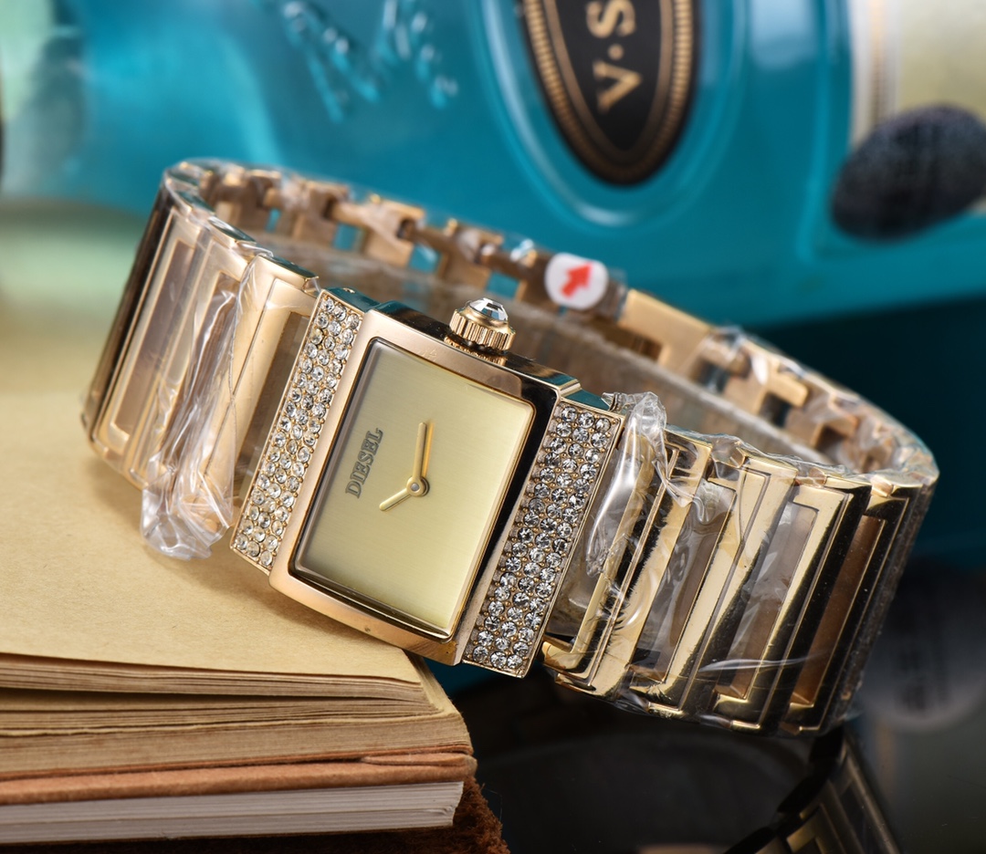 DIESEL Fashion Watch: 32mm x 10mm, Stone Core, Mineral Glass, Steel Materials