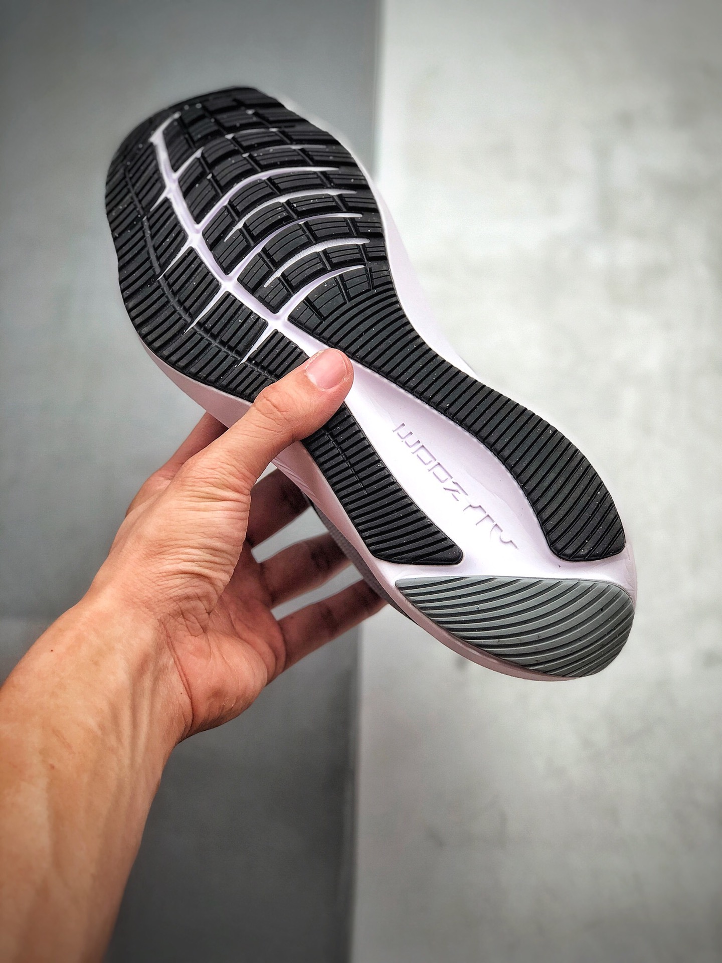 170  Nike Zoom WINFLO 7 代 登月轻质透气休闲运动跑步鞋CJ0291-003