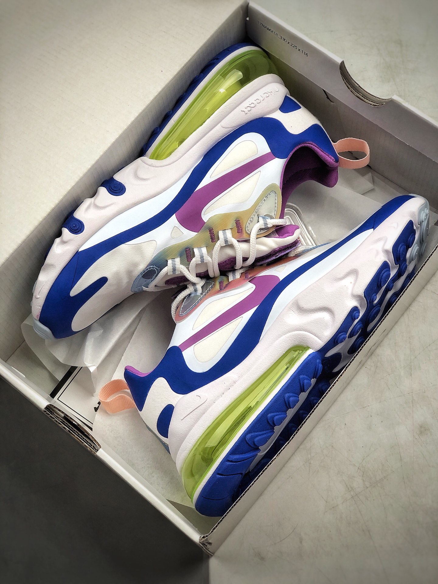 200 支 耐克 Nike React Air Max 270 React 高桥盾网纱系列 机能半气垫跑步鞋 CW0630-100