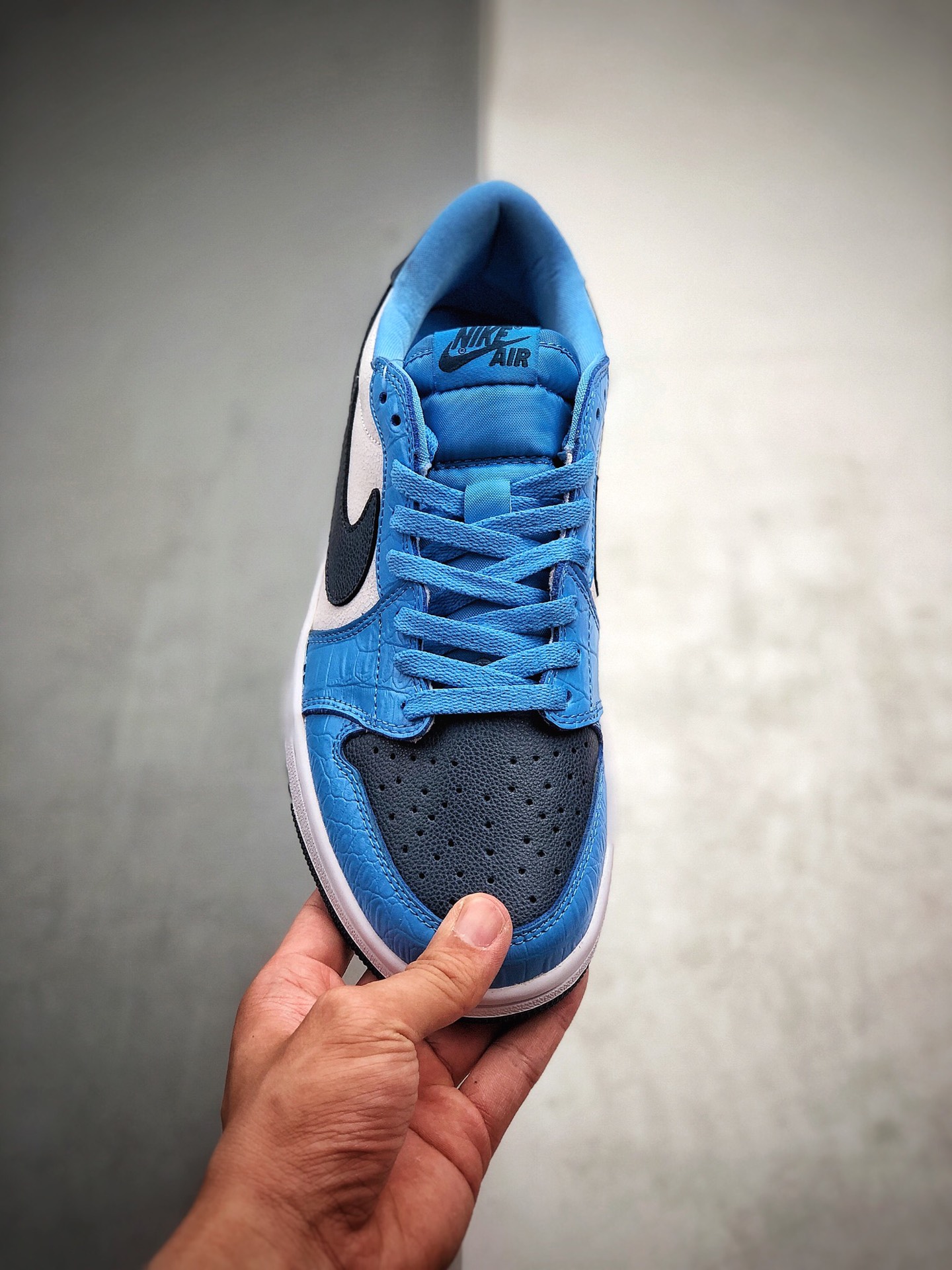 200 Air Jordan 1 Low  原厂内置气垫魔块 A模大底  头层小牛皮 CZ0356-200