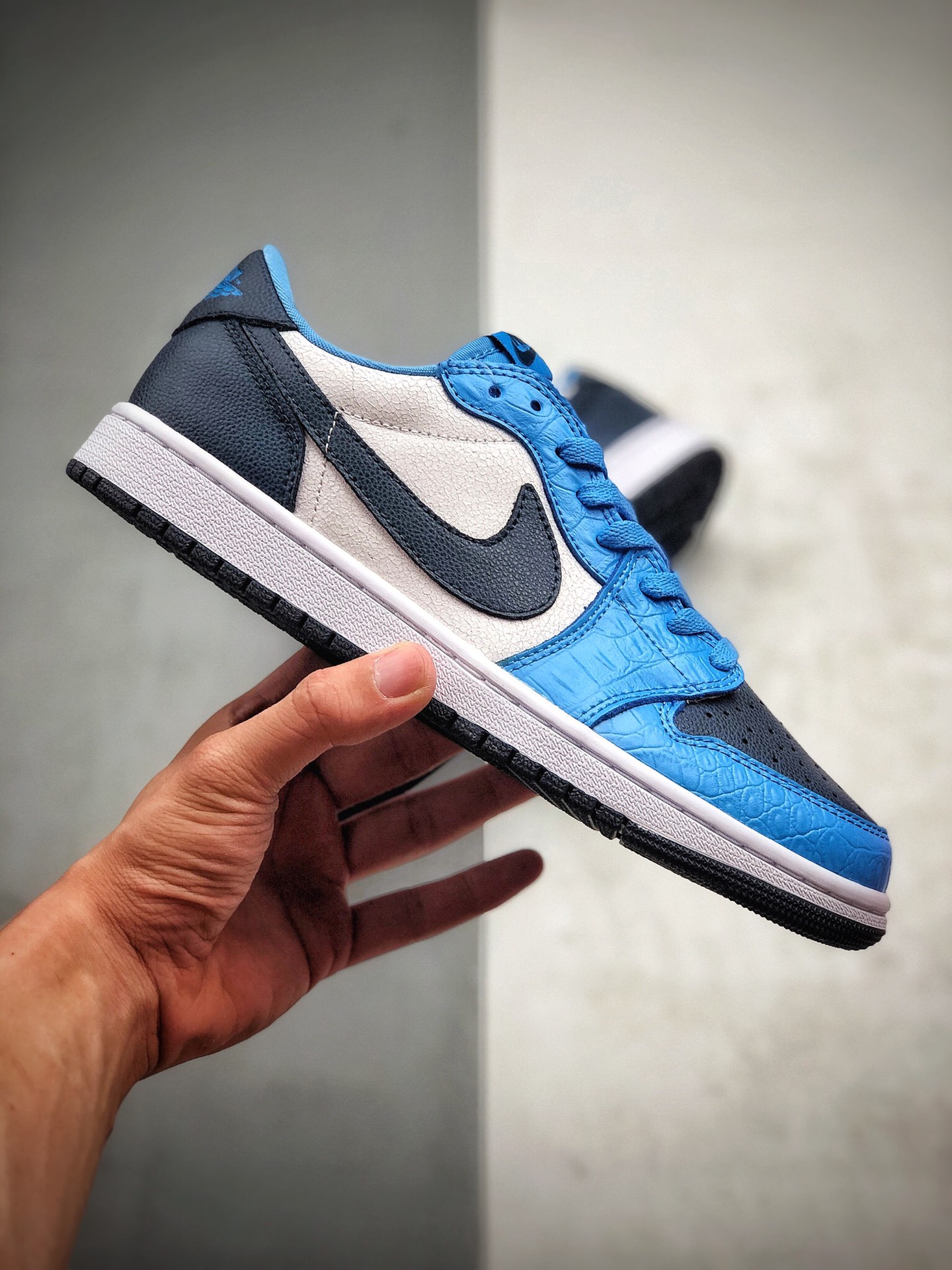 200 Air Jordan 1 Low  原厂内置气垫魔块 A模大底  头层小牛皮 CZ0356-200