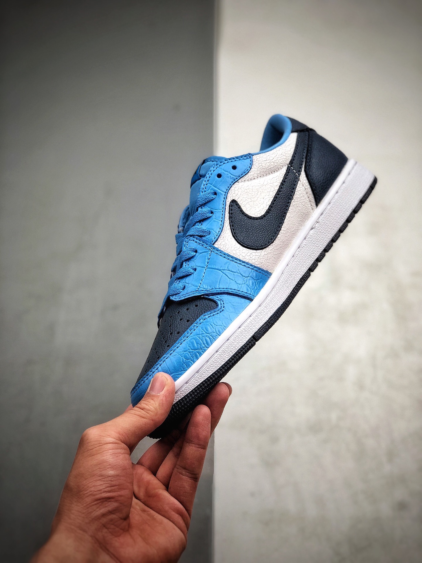 200 Air Jordan 1 Low  原厂内置气垫魔块 A模大底  头层小牛皮 CZ0356-200