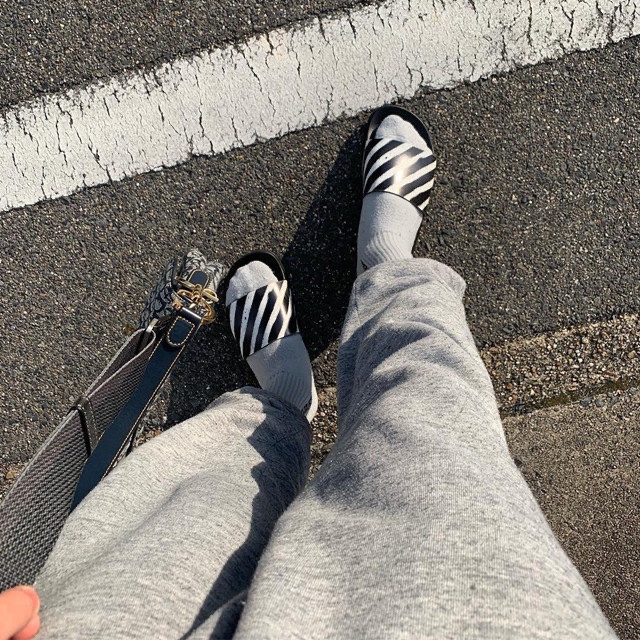 110 OFF-WHITE C/O VIRGIL ABLOH OW箭头斑马纹织带系列拖鞋