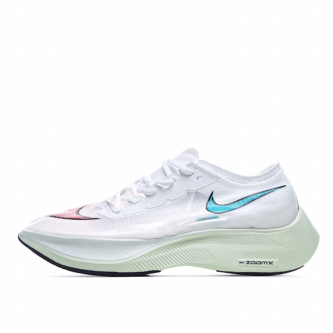 G0 Nike ZoomX Vaporfly NEXT% 最强跑鞋这款新一代最强跑鞋在鞋面和鞋底都进行了全方位升级。鞋面使用了全新 Vaporweave 科技，这种类似蝉翼的材质相比 Flyknit 更加轻薄透气，更重要的是避免了鞋面吸收汗水和雨水，中底方面，除了延续全掌铲型碳板，中底 ZoomX 泡棉增容 15% 之多，形态上与 Vaporfly Elite 更为相似，但重量并没有增加