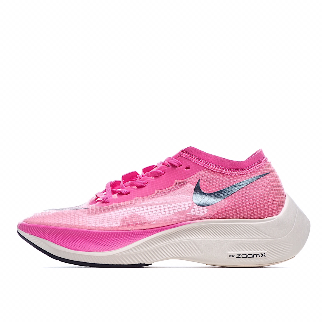 G0 Nike ZoomX Vaporfly NEXT% 最强跑鞋这款新一代最强跑鞋在鞋面和鞋底都进行了全方位升级。鞋面使用了全新 Vaporweave 科技，这种类似蝉翼的材质相比 Flyknit 更加轻薄透气，更重要的是避免了鞋面吸收汗水和雨水，中底方面，除了延续全掌铲型碳板，中底 ZoomX 泡棉增容 15% 之多，形态上与 Vaporfly Elite 更为相似，但重量并没有增加