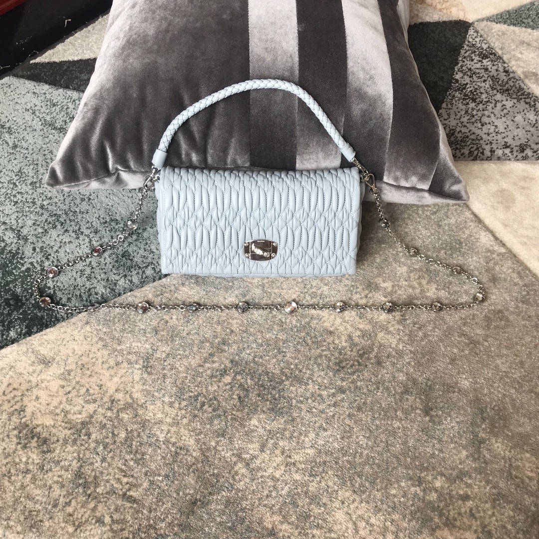 Vintage 1989 Chanel medium classic flap