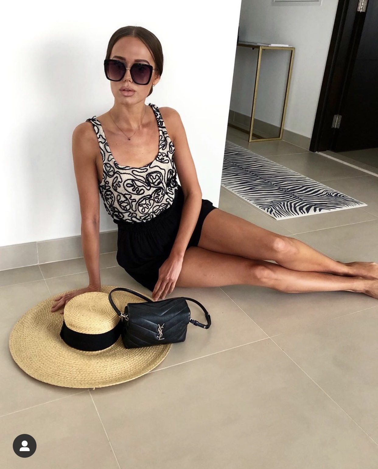 YSL LouLou 20CM 迷你斜挎包 467072黑色/银扣