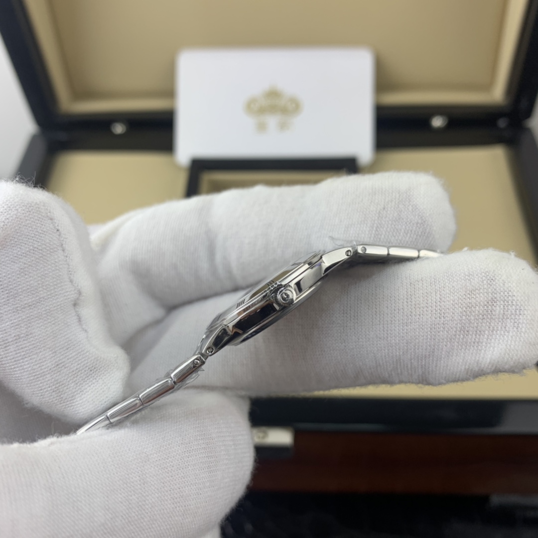 Gucci 皇家 古驰超薄超有质感 女表