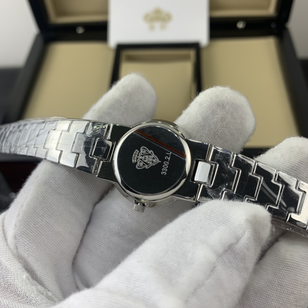 Gucci 皇家 古驰超薄超有质感 女表