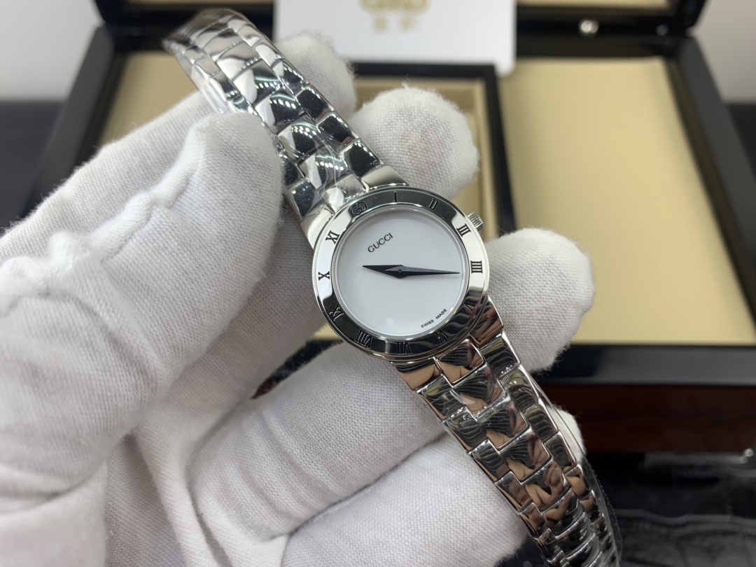 Gucci 皇家 古驰超薄超有质感 女表