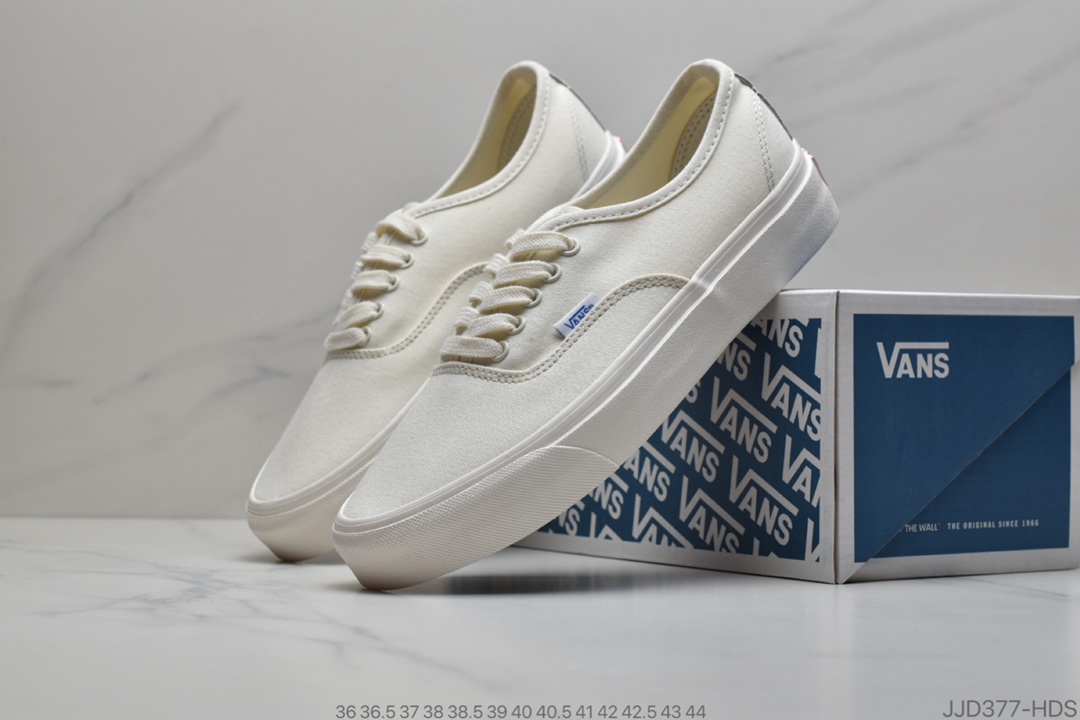 130 万斯Vans VAULT OG Authentic LX 万斯经典帆布