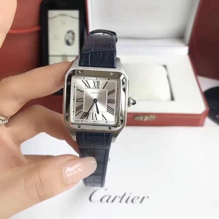 Cartier 卡地亚 山度士超薄杜蒙系列腕表 中性表款 316L精钢表壳 蓝宝石尖珠把头 阳光射线纹饰磨砂效果