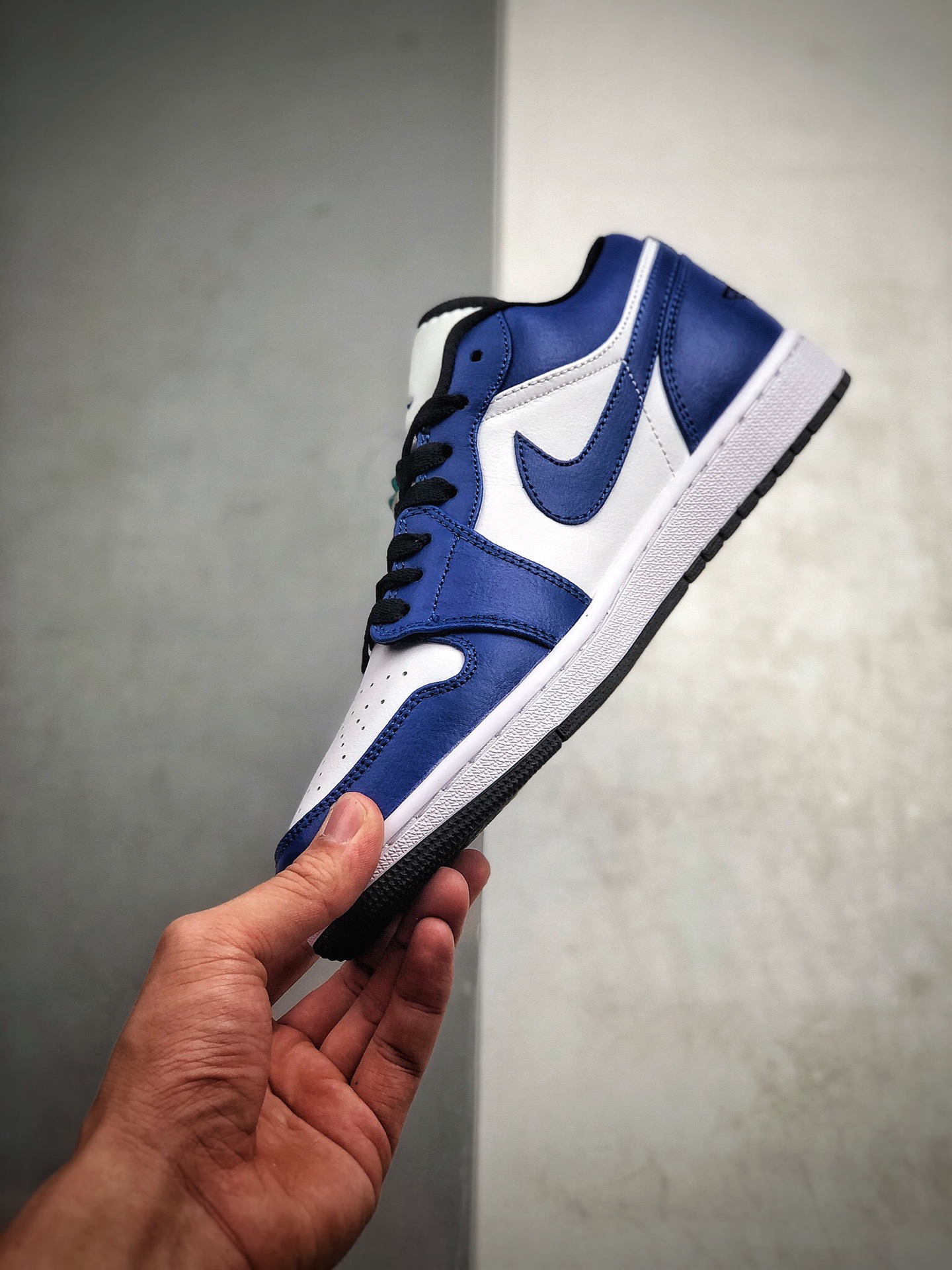 200  公司级头层 耐克 Nike Air Jordan 1 Low 白蓝闪电 AJ1 乔1 低帮潮流缓震运动休闲板鞋553558-124