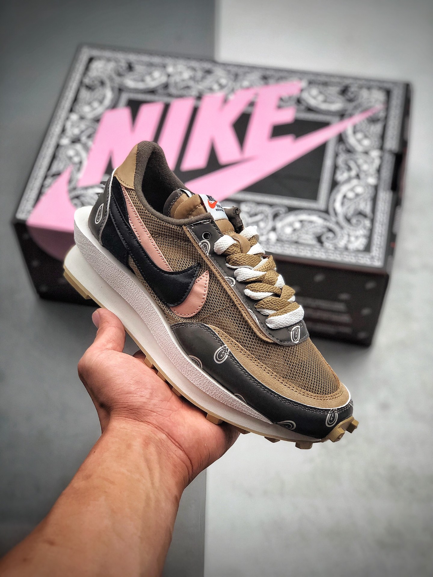 200  公司级 Sacai x Nike LVD Waffle Daybreak 华夫联名走秀款  双勾满天星 Swoosh跑步鞋BV5053-001