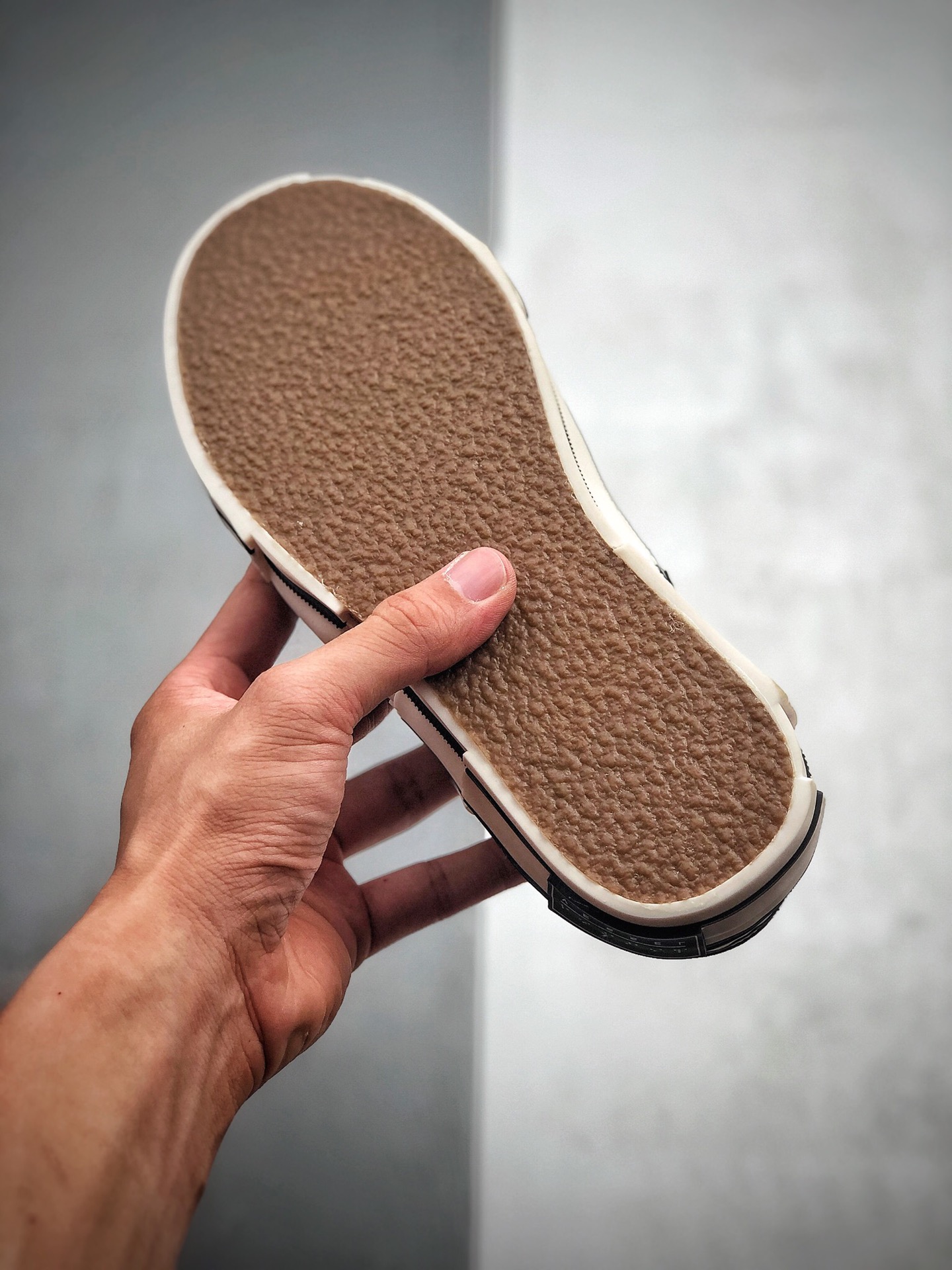 300  吴建豪个人新锐品牌xVESSEL G.O.P. Low解构重叠厚底软木低帮百搭增高帆布硫化板鞋“黑米白流苏”F19X001