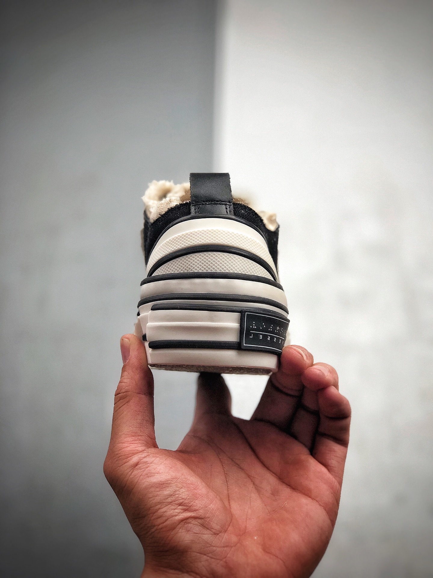 300  吴建豪个人新锐品牌xVESSEL G.O.P. Low解构重叠厚底软木低帮百搭增高帆布硫化板鞋“黑米白流苏”F19X001