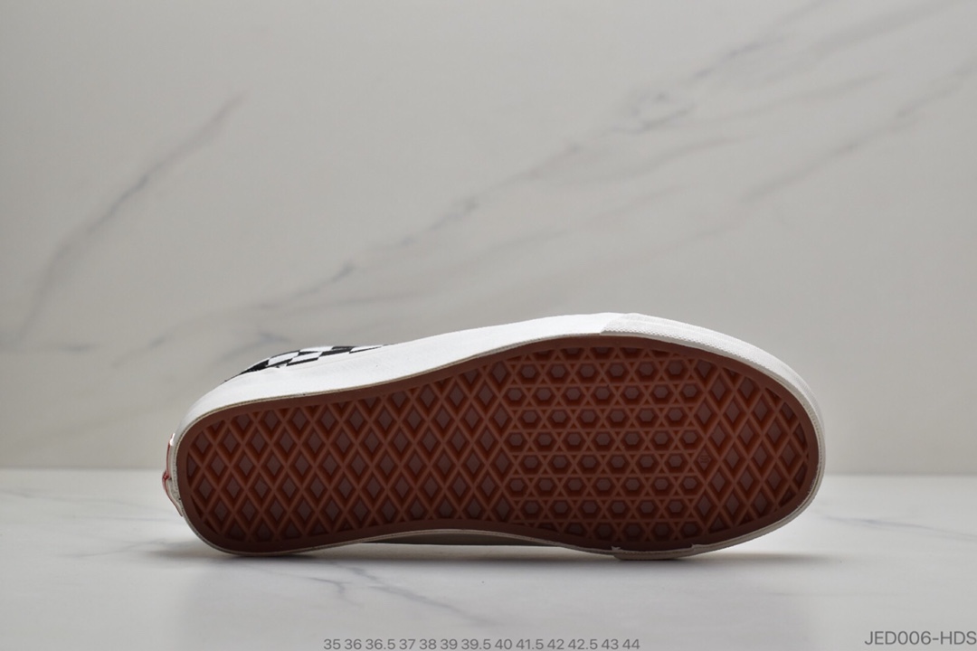 150 公司级 万斯Vans 棋盘格子 棋盘红口 黑白红色 Vault  夏季新品复古棋盘格 Vault  By  Vans 作为Vans旗下的高端支线