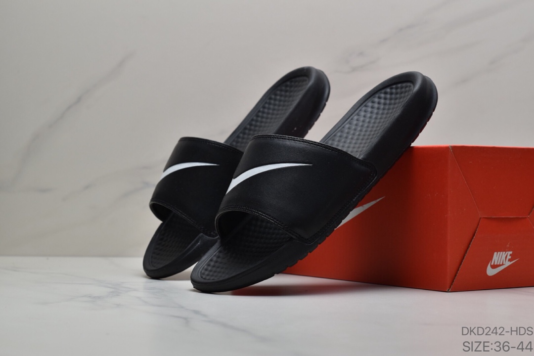 60 耐克NIKE BENASSI SWOOSH耐克   Nike Benassi Dou Ultra Slid 权志龙同款