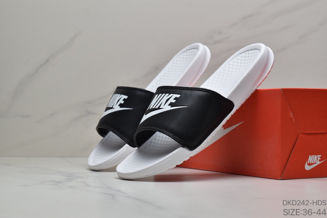 60 耐克NIKE BENASSI SWOOSH耐克   Nike Benassi Dou Ultra Slid 权志龙同款