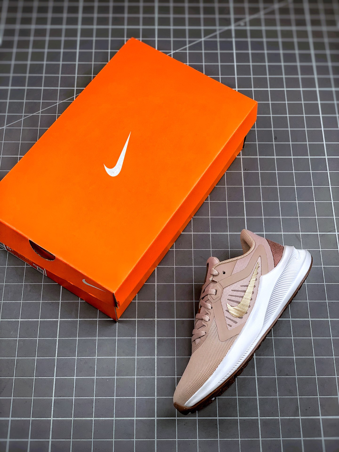 150 Wmns Nike Downshipfter 玫瑰金 网 透面 气 训 跑练 步鞋 CI9984-200