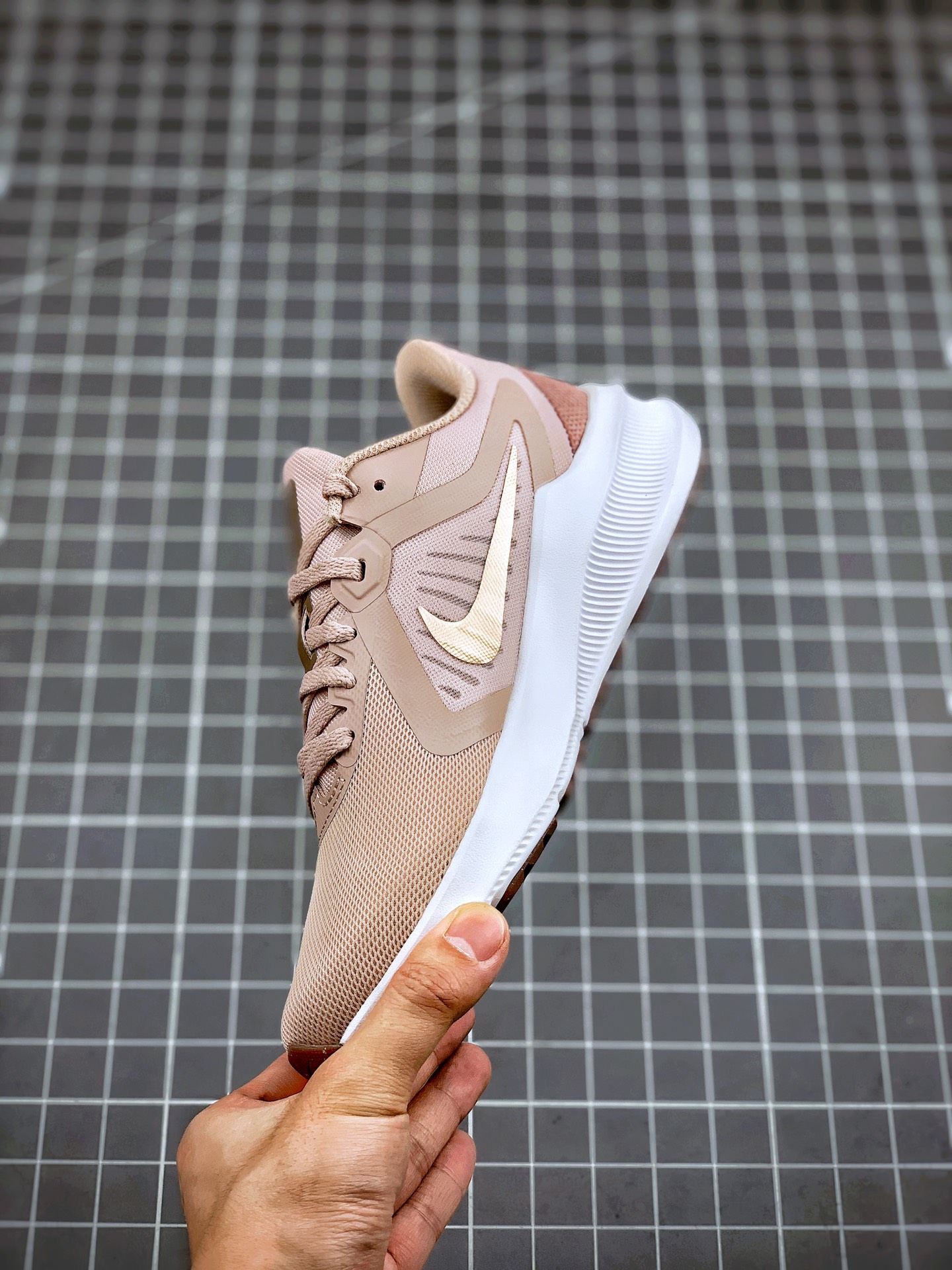 150 Wmns Nike Downshipfter 玫瑰金 网 透面 气 训 跑练 步鞋 CI9984-200