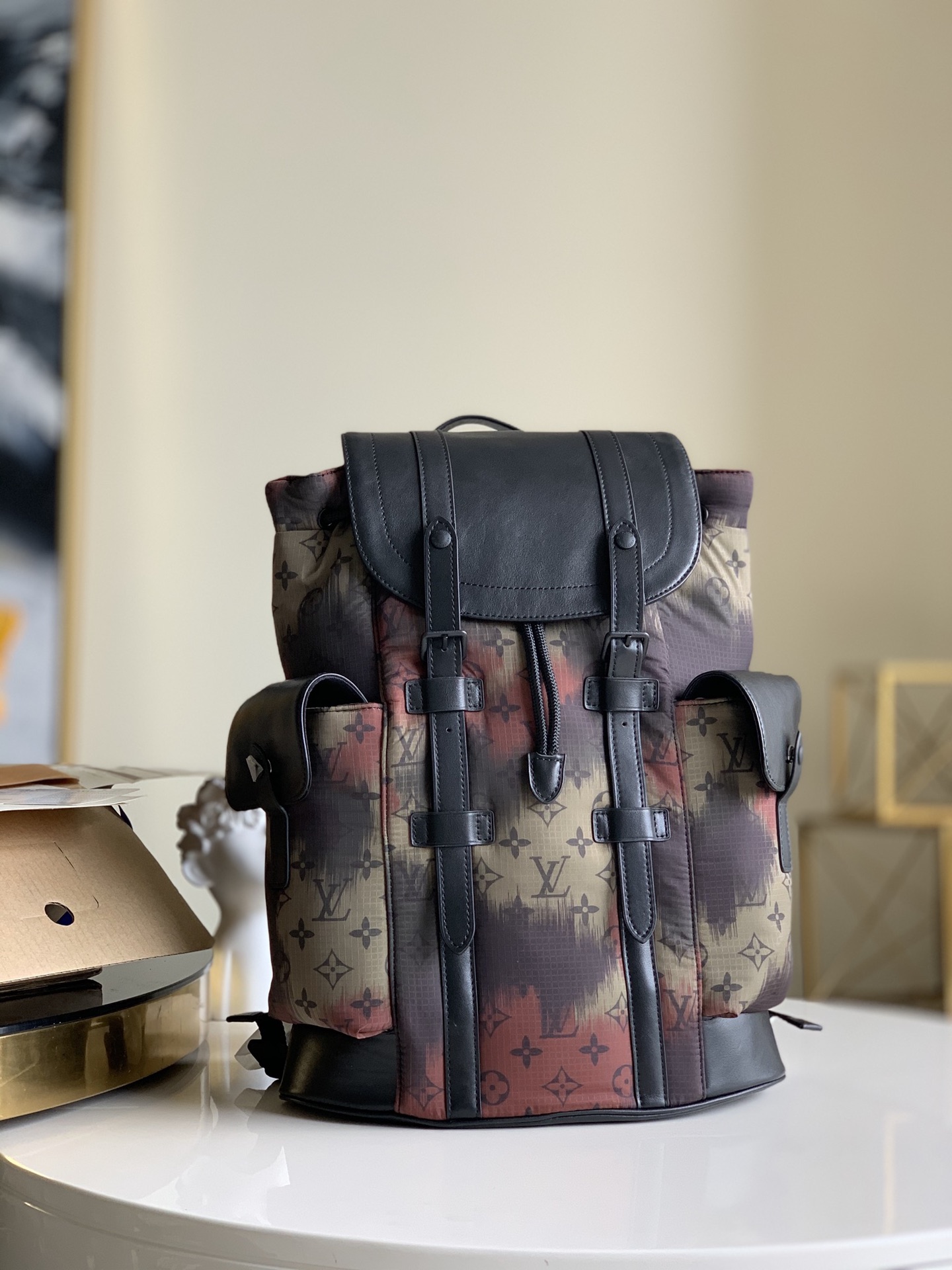 NO:395964,[Exclusive real shot M56411] Camouflage series undefeated camouflage!  Super cool!  The imported nylon material that the male gods cannot resist, very light love [color] 41cmx48cmx13cm T.,LV [original leather],louis vuitton19860909【独家实拍M56411】迷彩系列不败迷彩！超酷！男神们无法抗拒的元素进口尼龙材质,很轻爱了爱了[色]41cmx48cmx13cm T.,LV【原厂皮】,louis vuitton,Bag