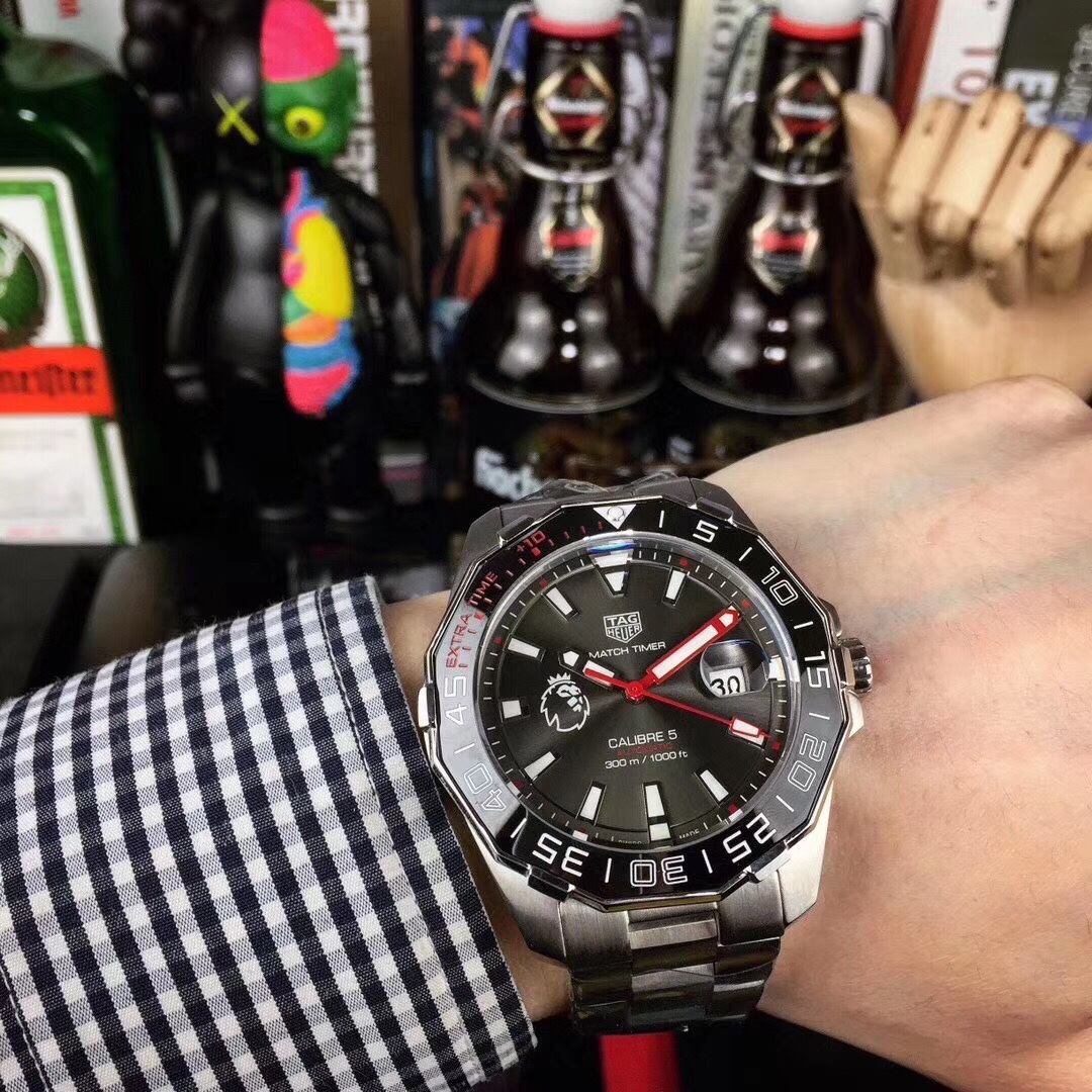 🎩La serie TAG Heuer Aquaracer está equipada con un movimiento mecánico totalmente automático Seagull, un ani…