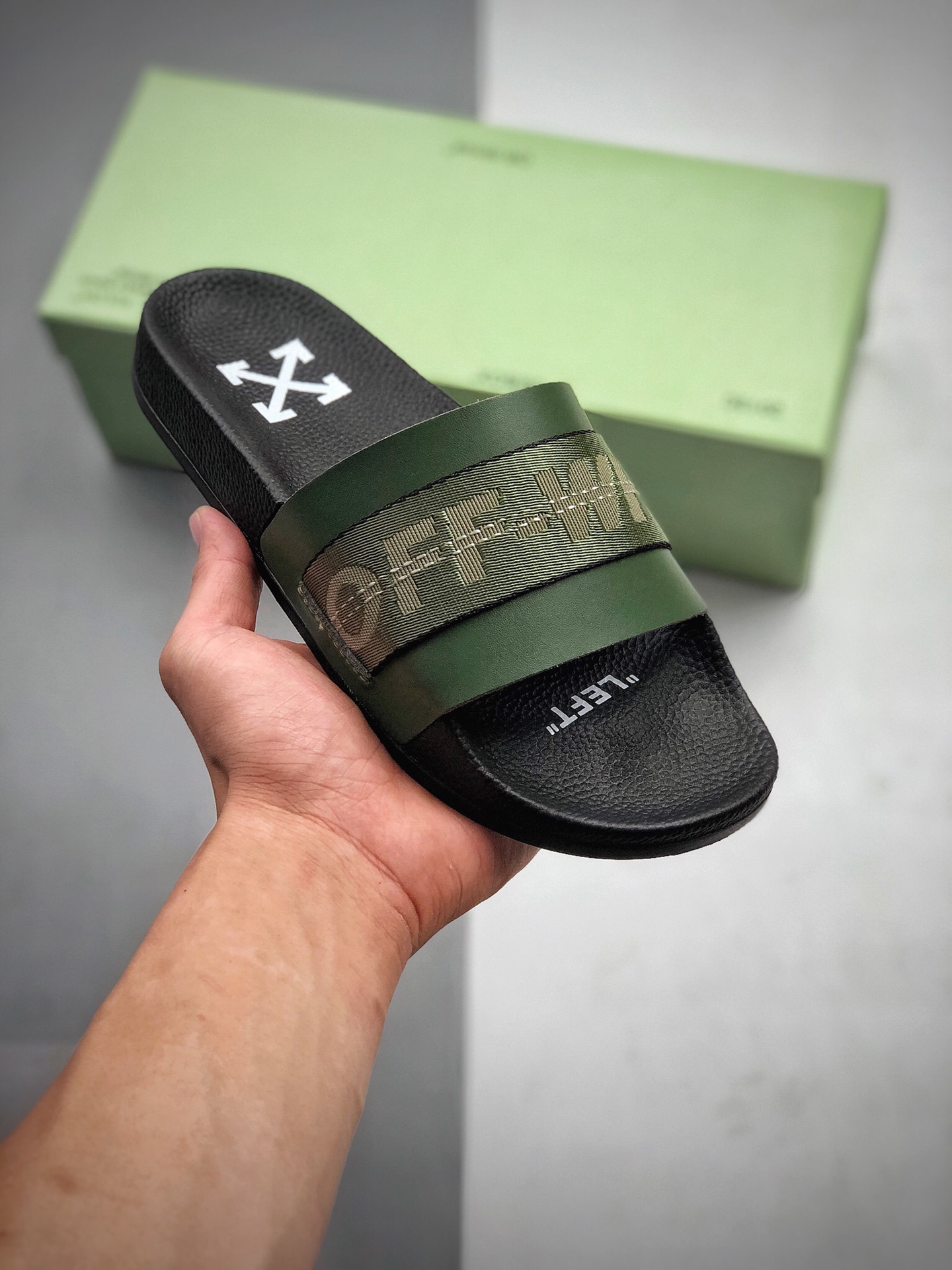 110  Off White Off  箭头斑马纹织带系列拖鞋 O