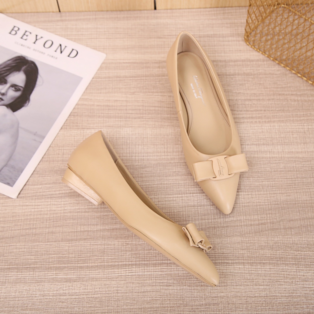 Salvatore Ferragamo Ferragamo Viva Viva ! ¡Phila nueva serie VIVA de zapatos planos precio de fábric