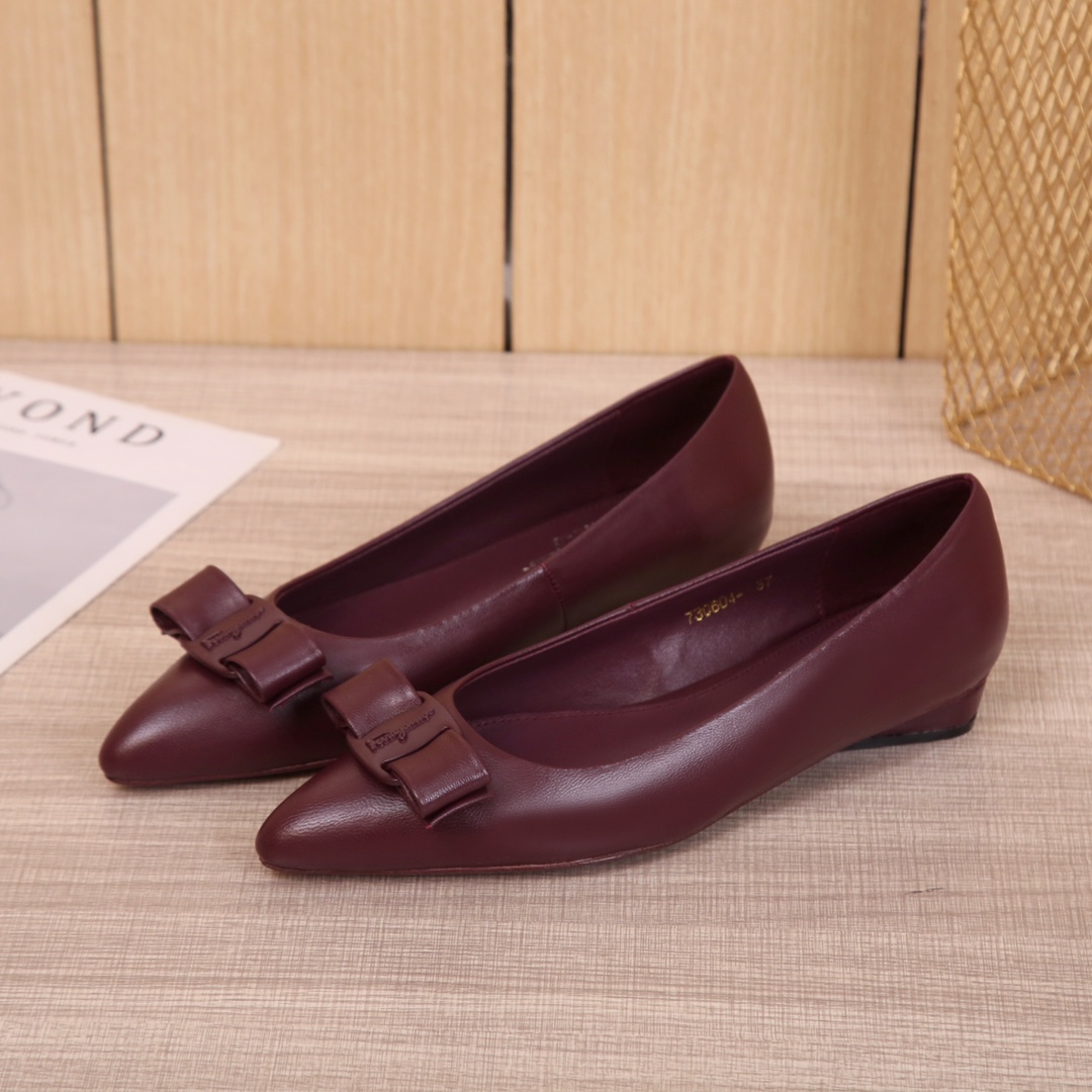 Salvatore Ferragamo Ferragamo Viva Viva ! ¡Phila nueva serie VIVA de zapatos planos precio de fábric