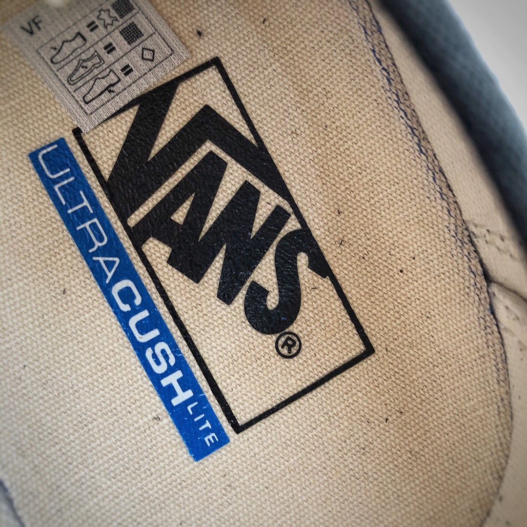 150   Vans Style 36 Cecon SF 半月包头黑枫叶