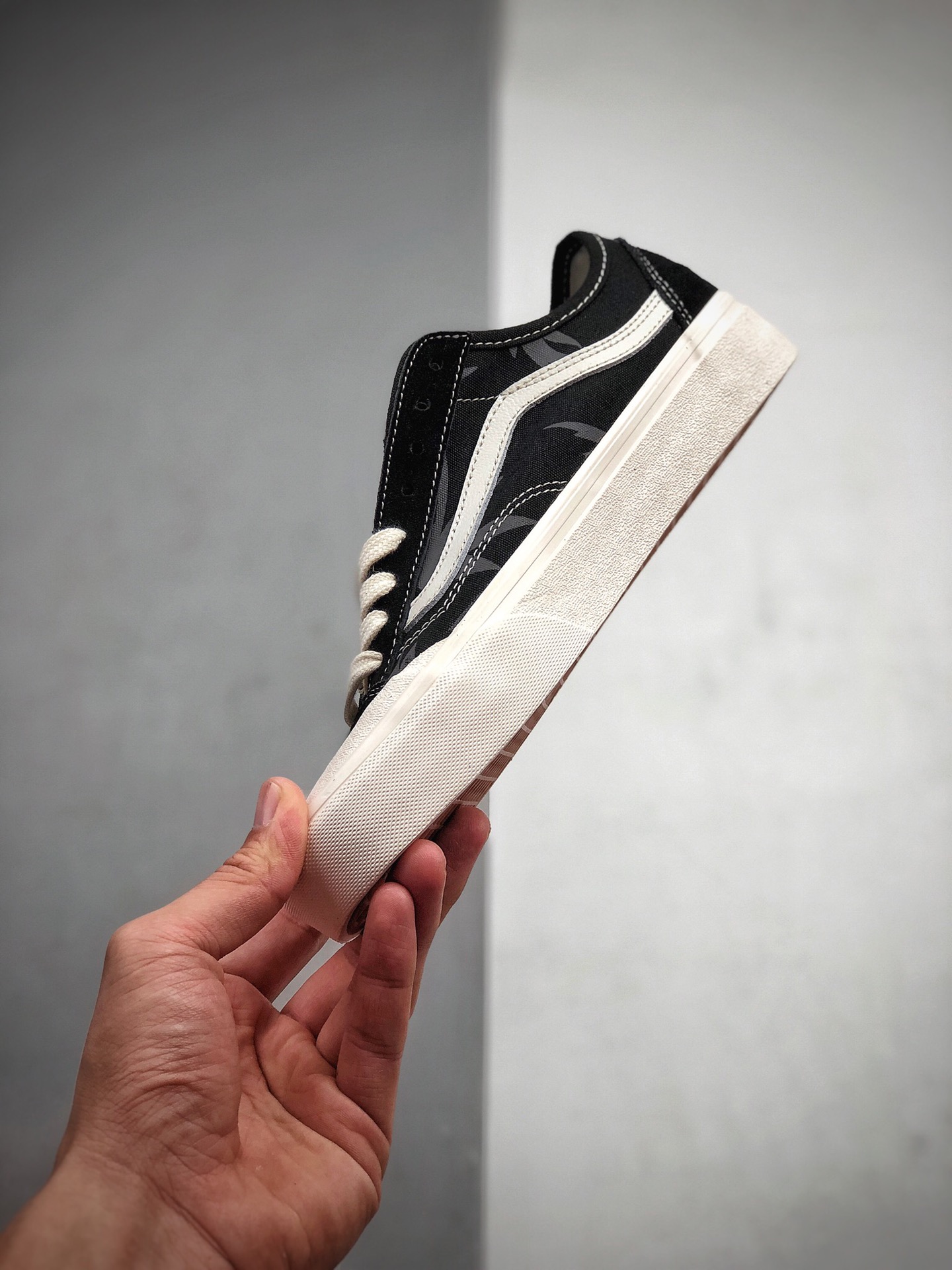 150   Vans Style 36 Cecon SF 半月包头黑枫叶