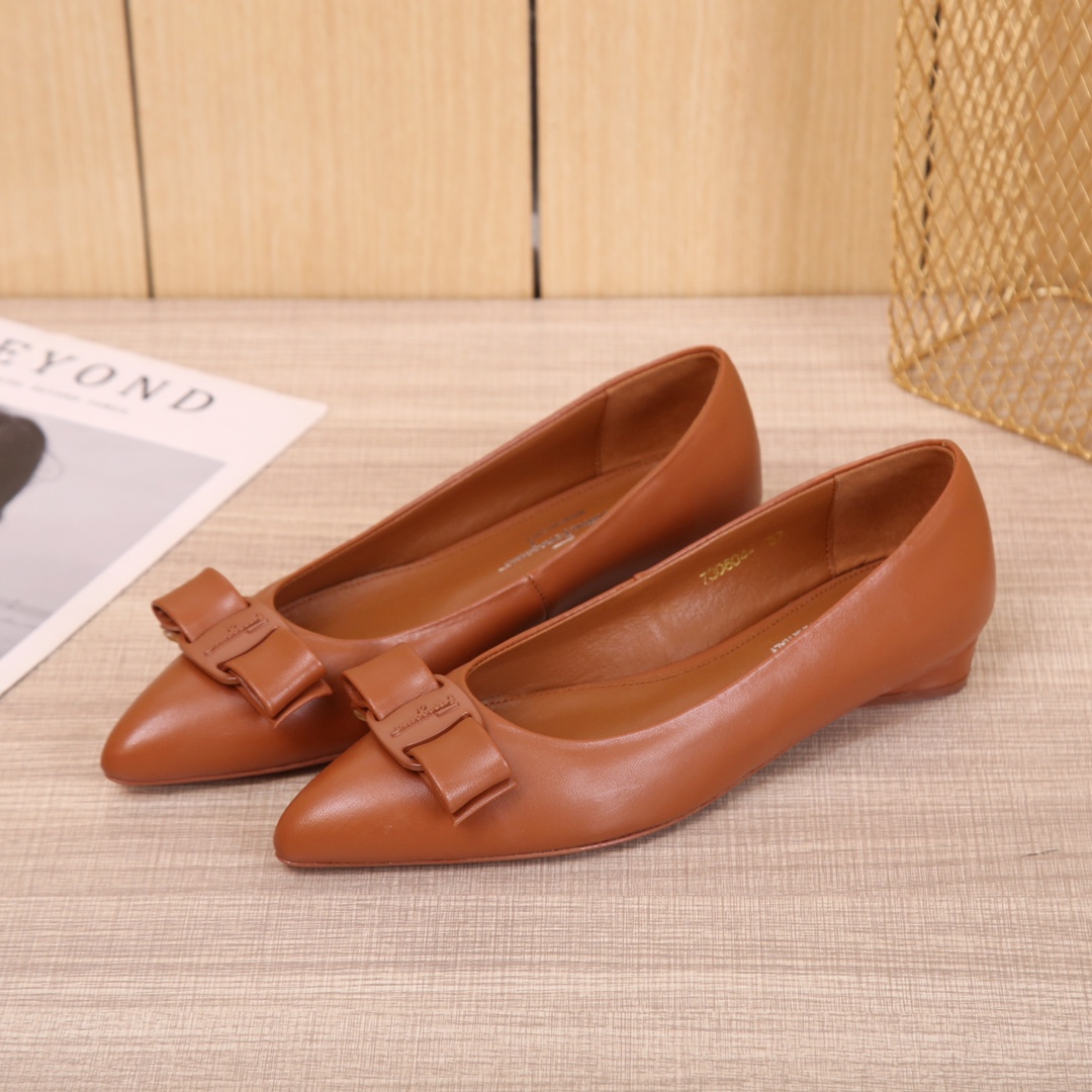 Salvatore Ferragamo Ferragamo Viva Viva ! ¡Phila nueva serie VIVA de zapatos planos precio de fábric